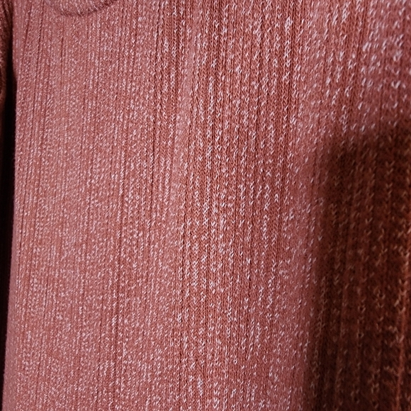 Gap pink ribbed knit sleeveless belted wideleg cropped jumpsuit. Size small. - Picture 2 of 15